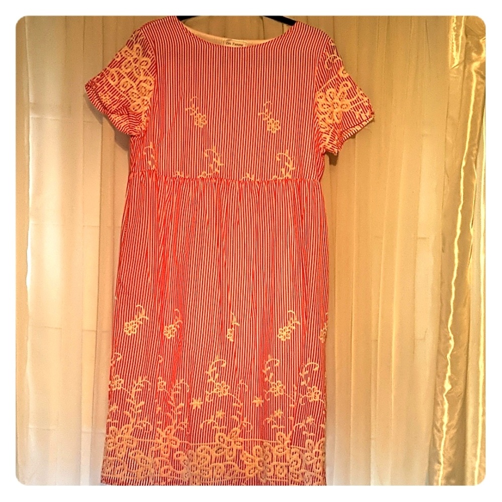 Sweet summer striped dress with pockets